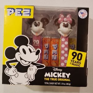 Mickey and Miney Mouse pez set, new in box